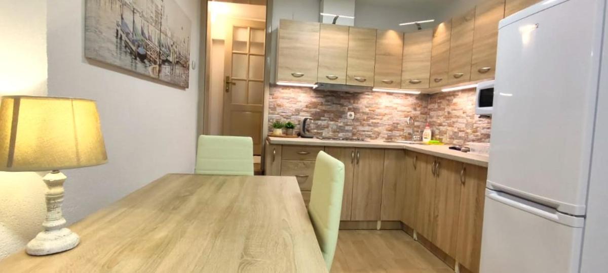 Boka Apartments Тиват Екстериор снимка